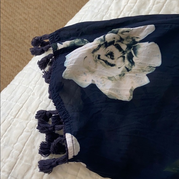 set - Picture 5 of 6